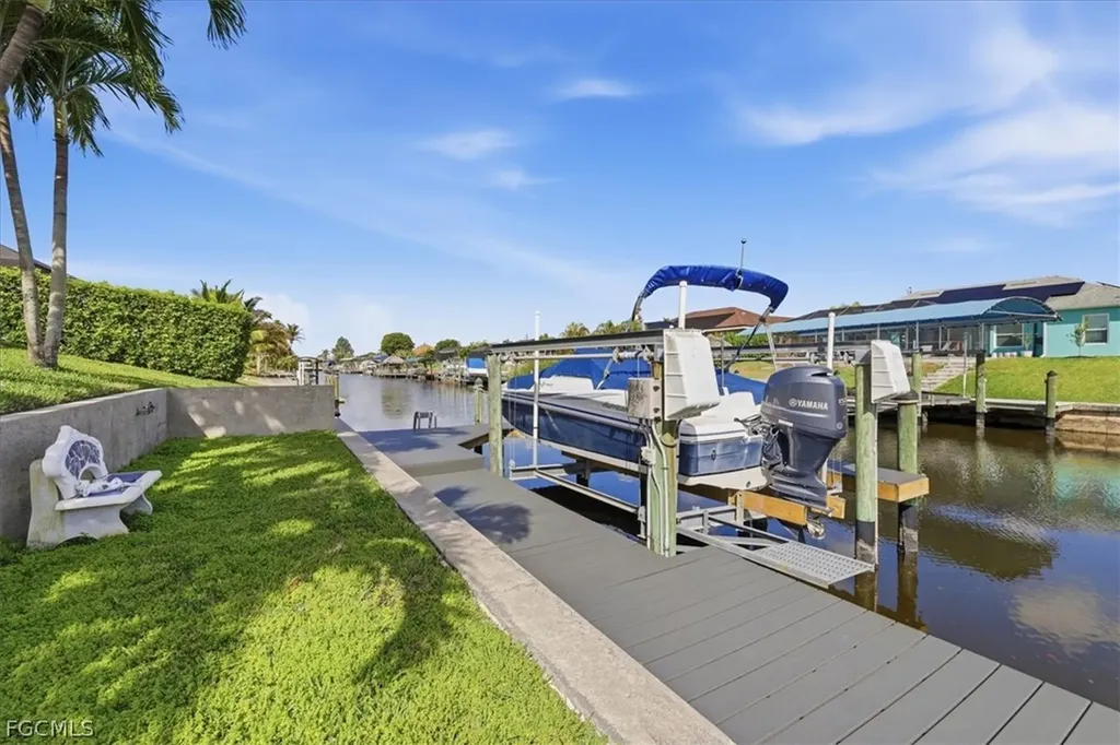 1201 SE 14th Street Cape Coral FL 33990