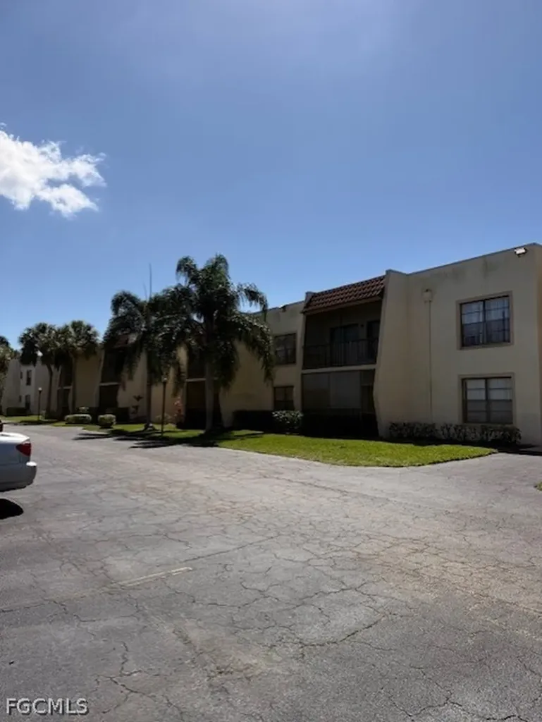 12491 Mcgregor Boulevard Fort Myers FL 33919