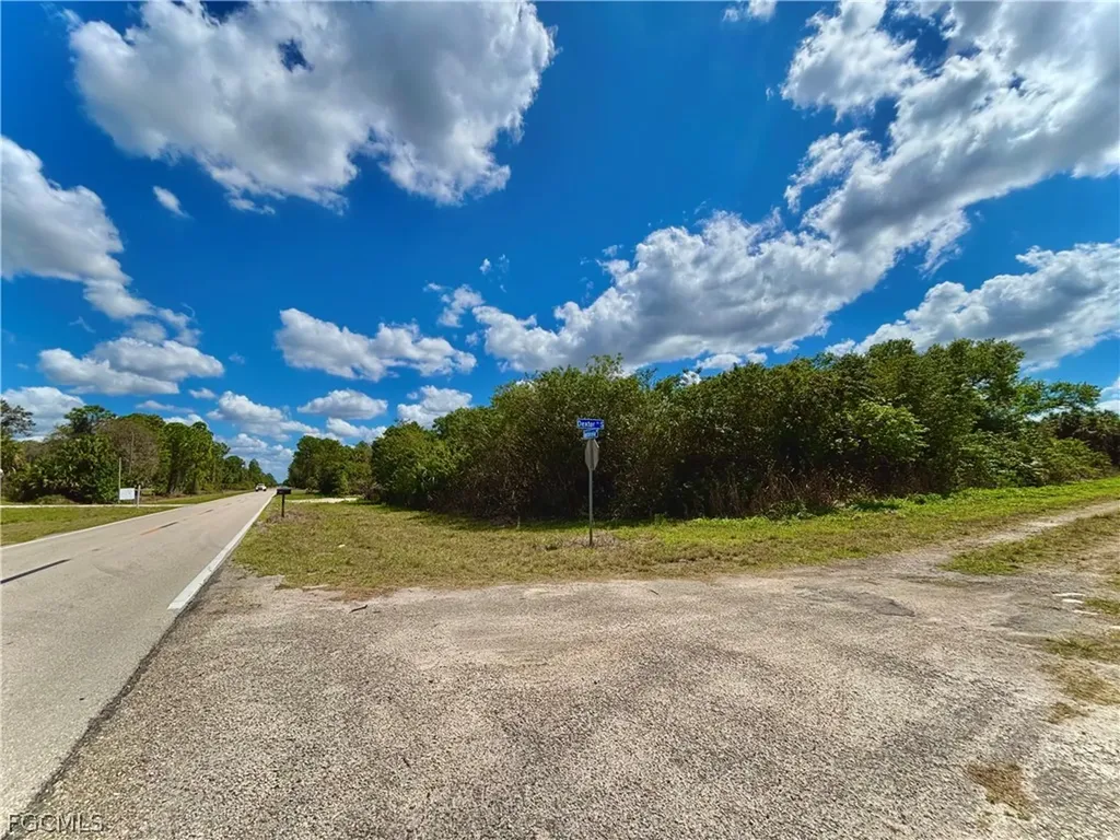 121 Dexter Avenue S Lehigh Acres FL 33974