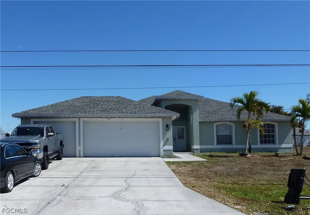 513 SE 16th Place Cape Coral FL 33990
