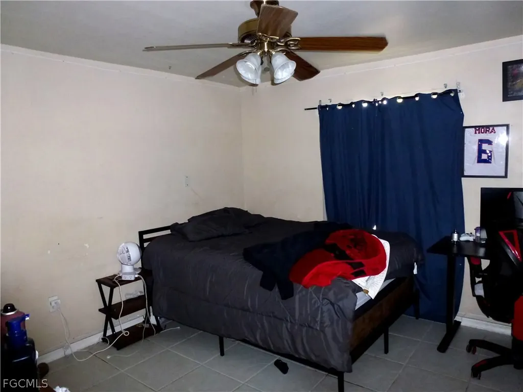 513 SE 16th Place Cape Coral FL 33990