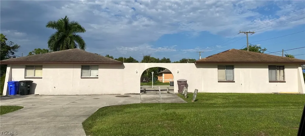 1916 High Street Fort Myers FL 33916