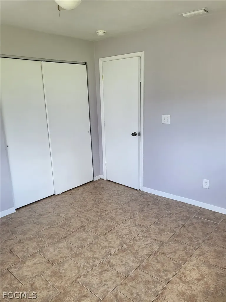 1916 High Street Fort Myers FL 33916