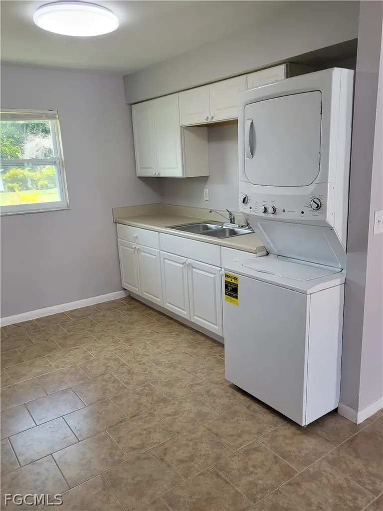 1916 High Street Fort Myers FL 33916