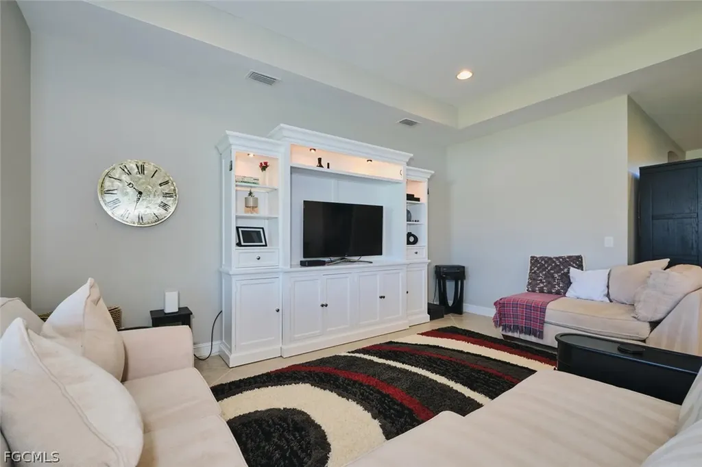 183 Destiny Circle Cape Coral FL 33990