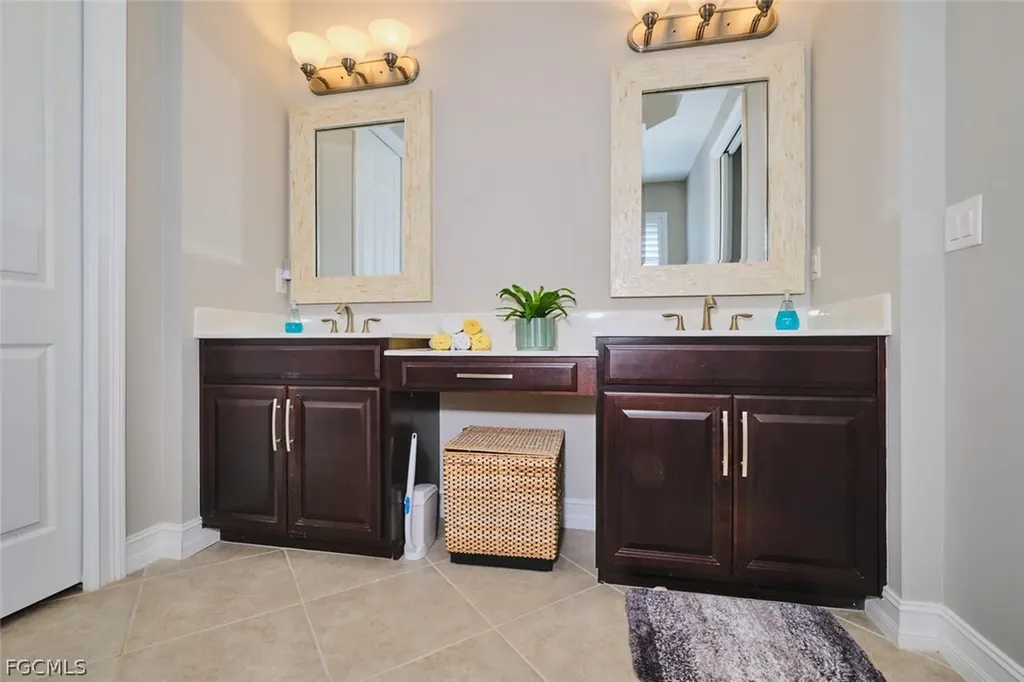 183 Destiny Circle Cape Coral FL 33990