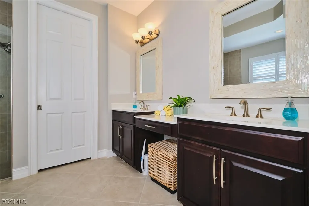 183 Destiny Circle Cape Coral FL 33990