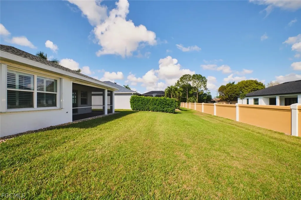 183 Destiny Circle Cape Coral FL 33990