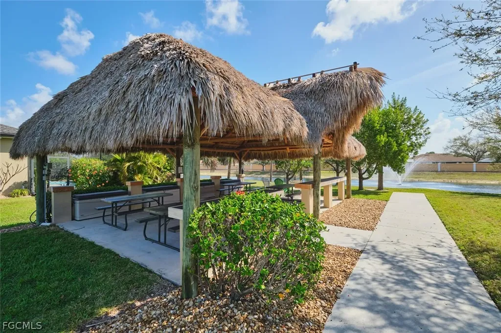 183 Destiny Circle Cape Coral FL 33990