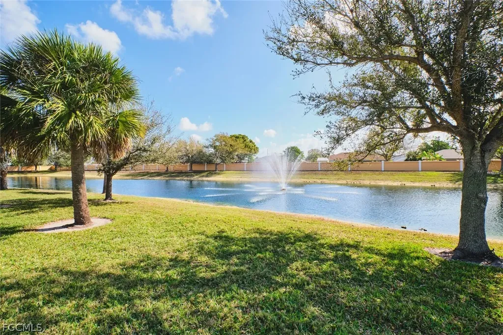 183 Destiny Circle Cape Coral FL 33990