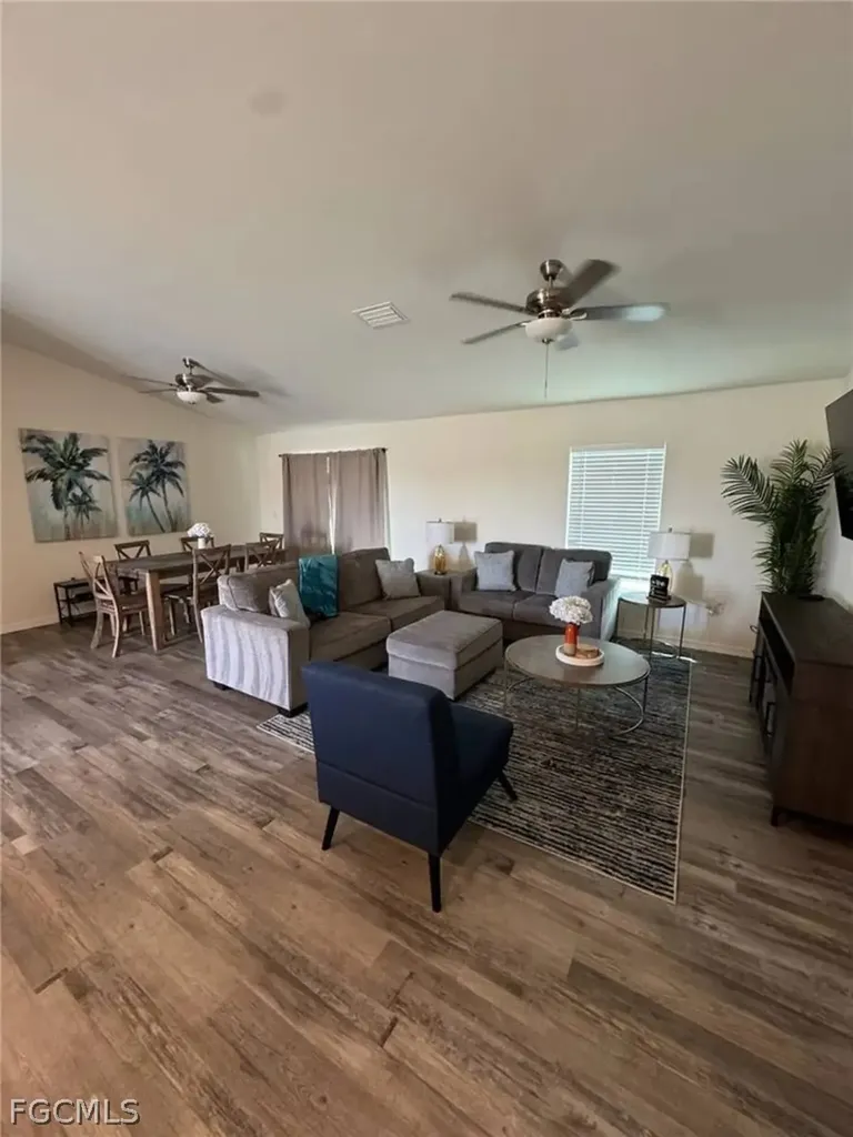 1618 NW 5th Place Cape Coral FL 33993