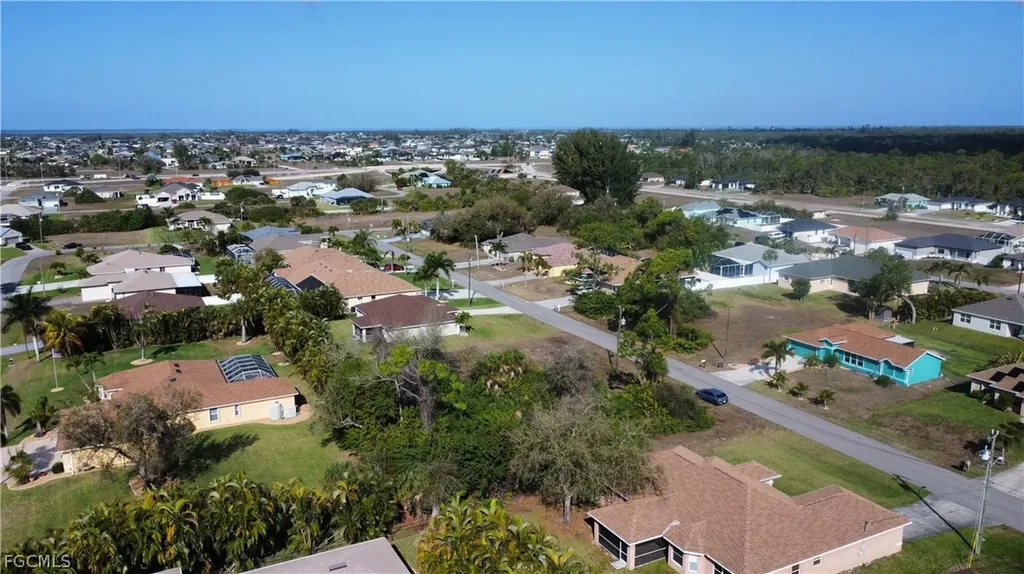2908 NW 19th Street Cape Coral FL 33993