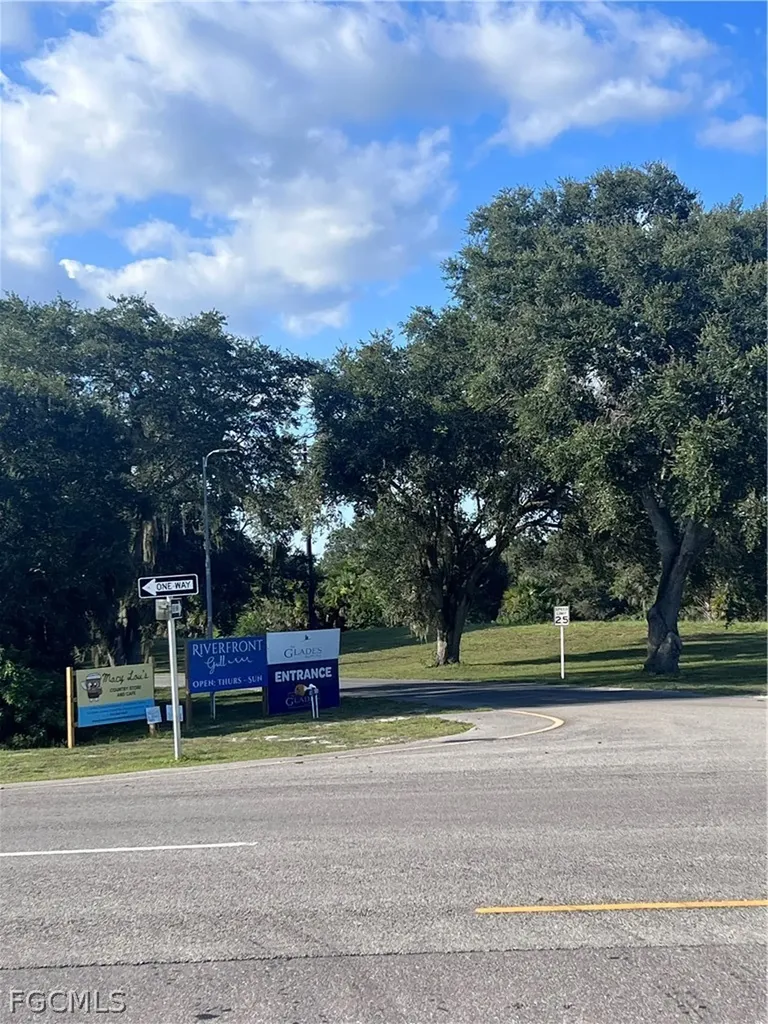 Northside Road Moore Haven FL 33471