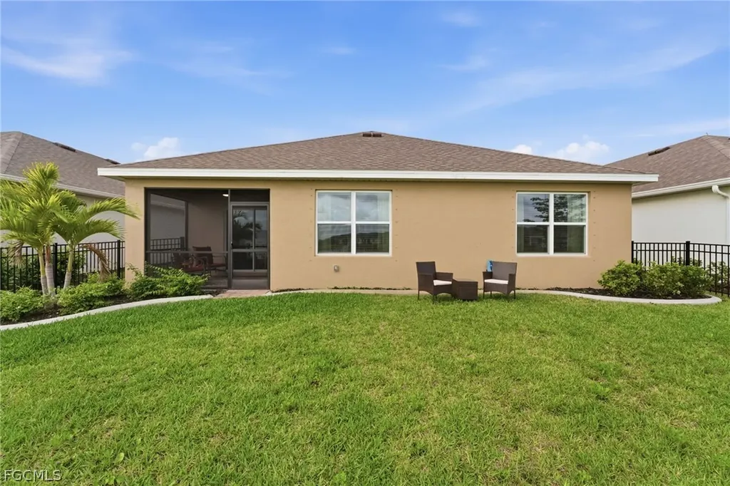 20337 Camino Torcido Loop North Fort Myers FL 33917