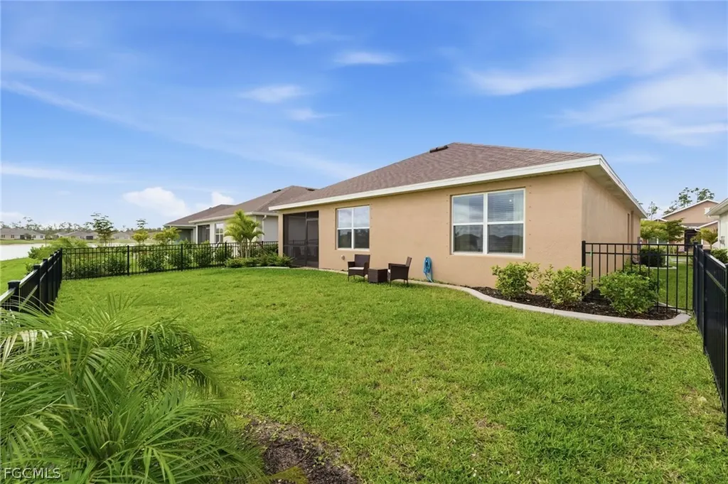 20337 Camino Torcido Loop North Fort Myers FL 33917
