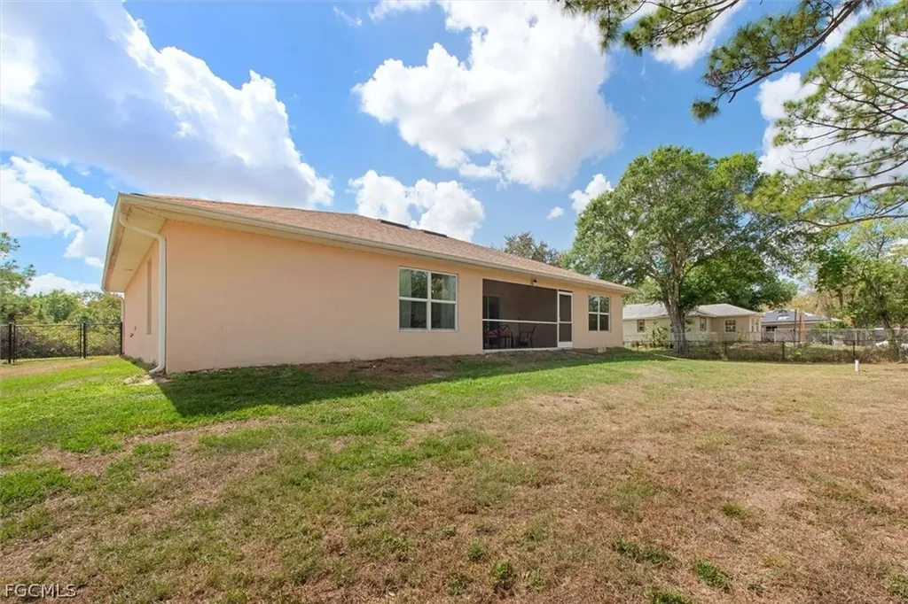 3820 Hillandale Street Fort Myers FL 33905