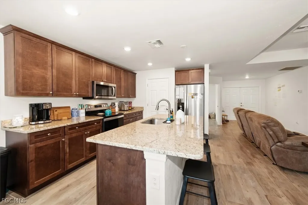 3820 Hillandale Street Fort Myers FL 33905