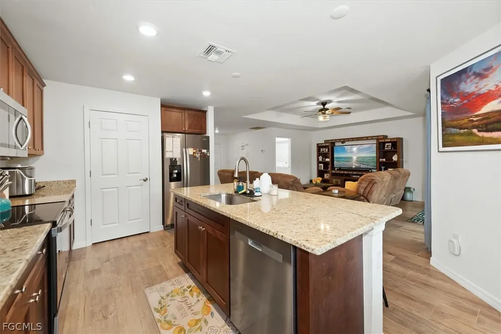 3820 Hillandale Street Fort Myers FL 33905