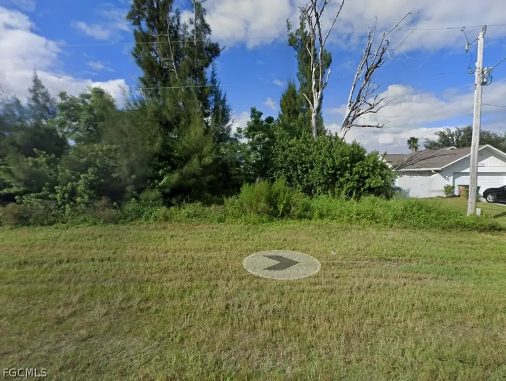 1929 SW 4th Street Cape Coral FL 33991