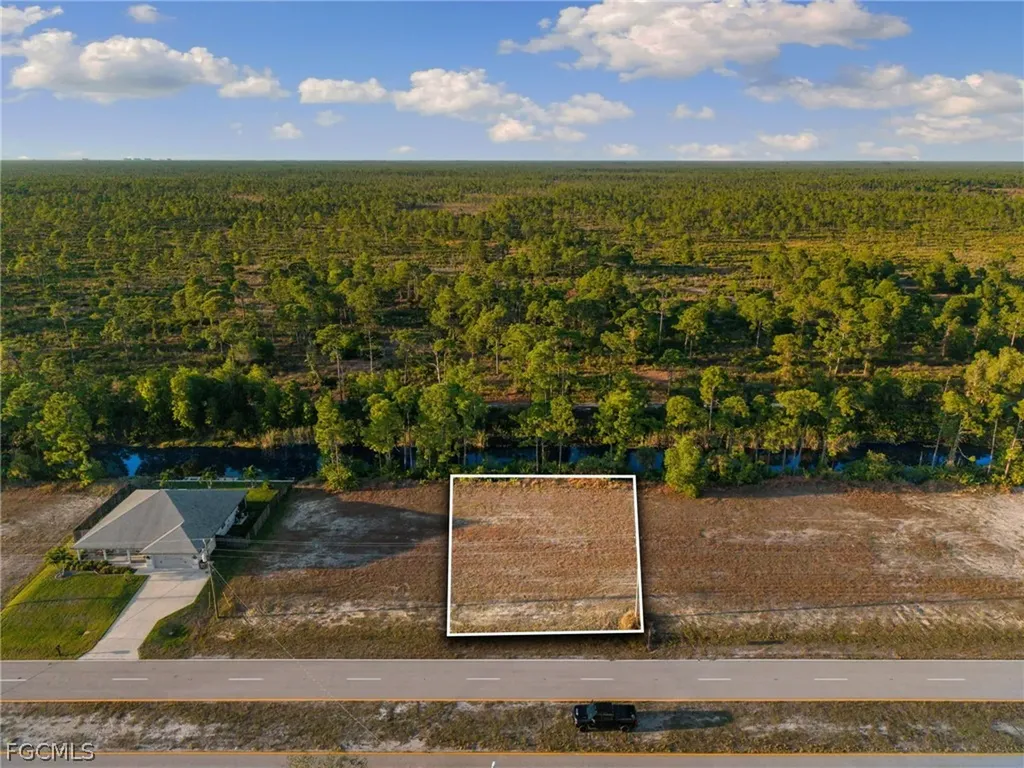 401 Wilmington Parkway Cape Coral FL 33993