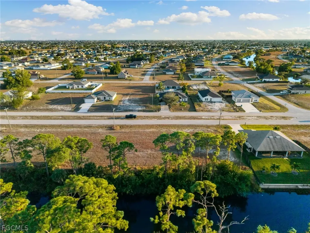 401 Wilmington Parkway Cape Coral FL 33993