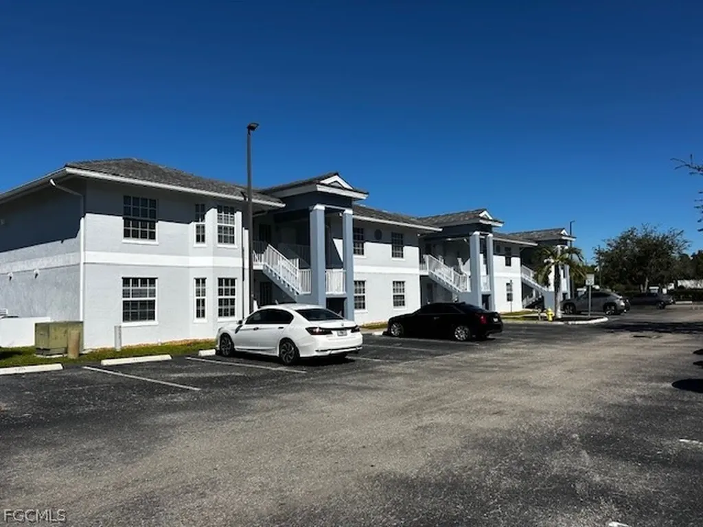 8313 Bernwood Cove Loop Fort Myers FL 33966