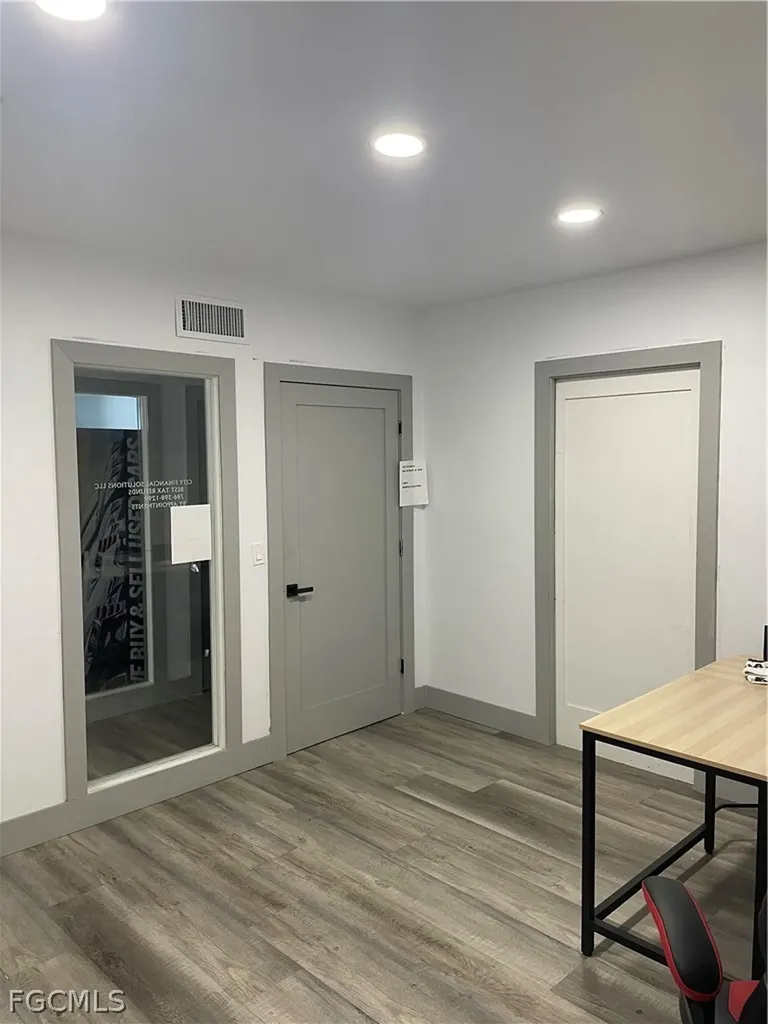 944 Country Club Boulevard Cape Coral FL 33990