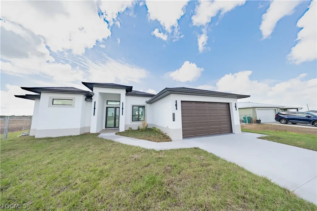 9035 E Broad Circle Labelle FL 33935