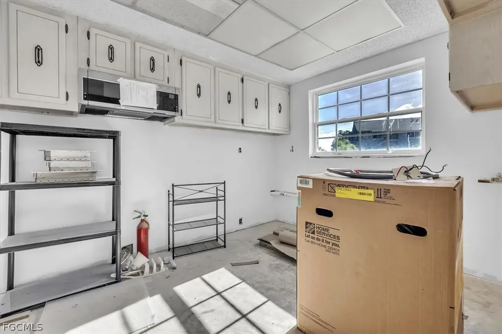 7043 New Post Drive North Fort Myers FL 33917