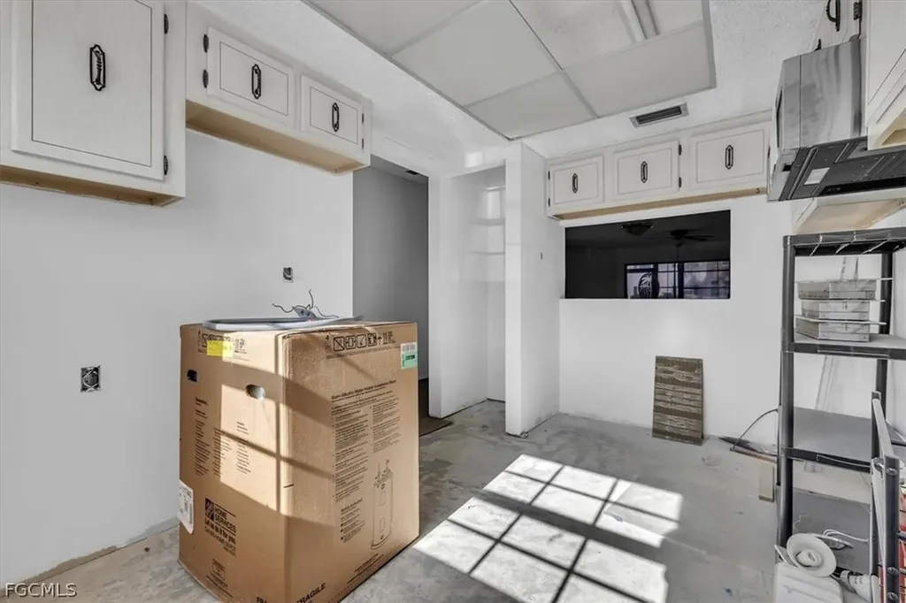 7043 New Post Drive North Fort Myers FL 33917