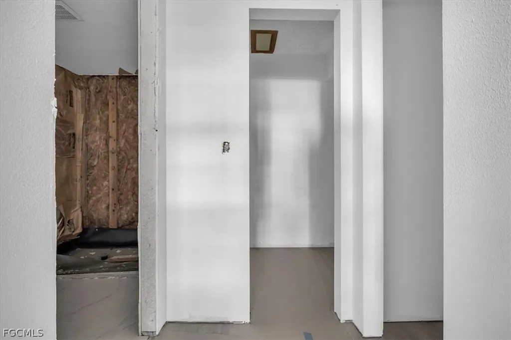 7043 New Post Drive North Fort Myers FL 33917