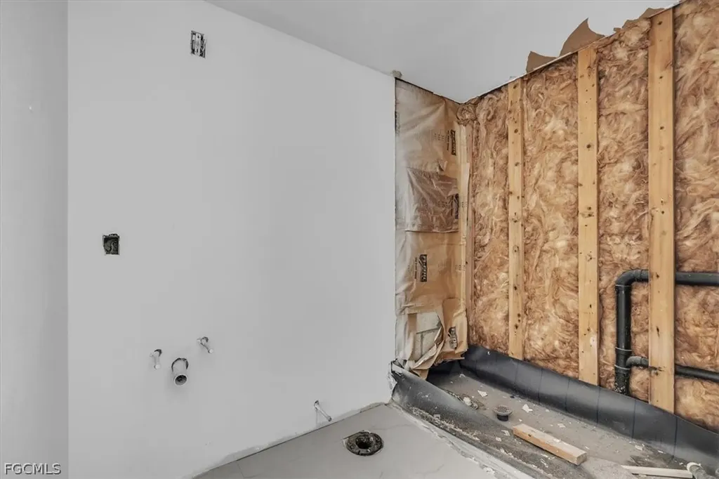 7043 New Post Drive North Fort Myers FL 33917