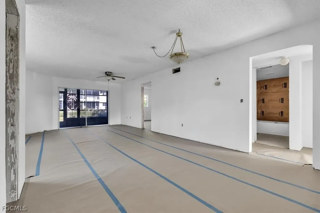 7043 New Post Drive North Fort Myers FL 33917