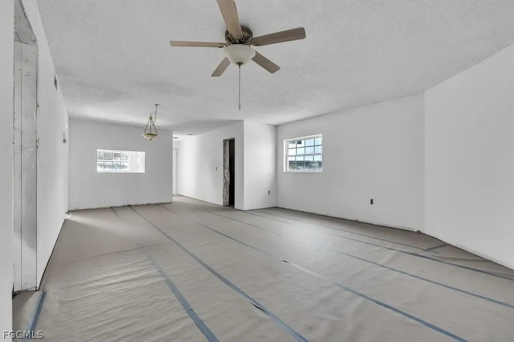 7043 New Post Drive North Fort Myers FL 33917