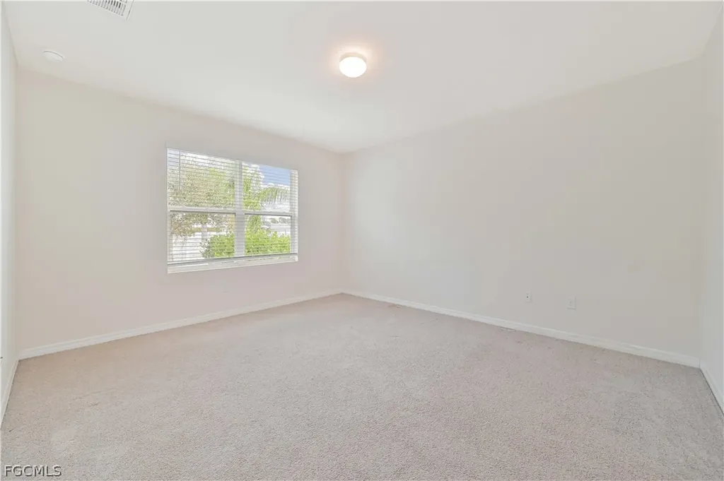 1009 Jacaranda Parkway E Cape Coral FL 33909