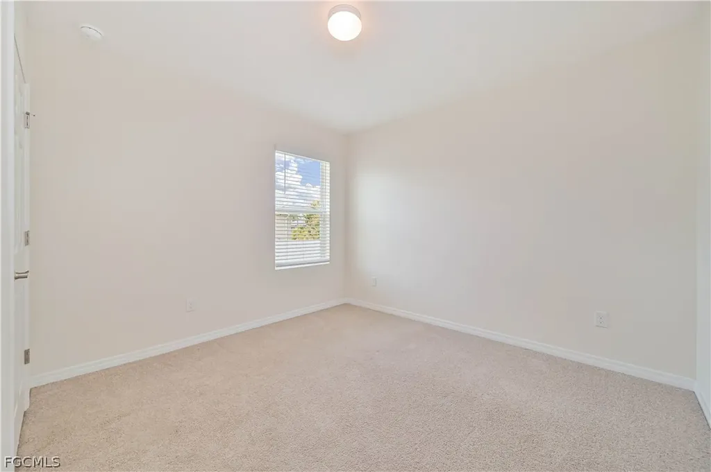 1009 Jacaranda Parkway E Cape Coral FL 33909