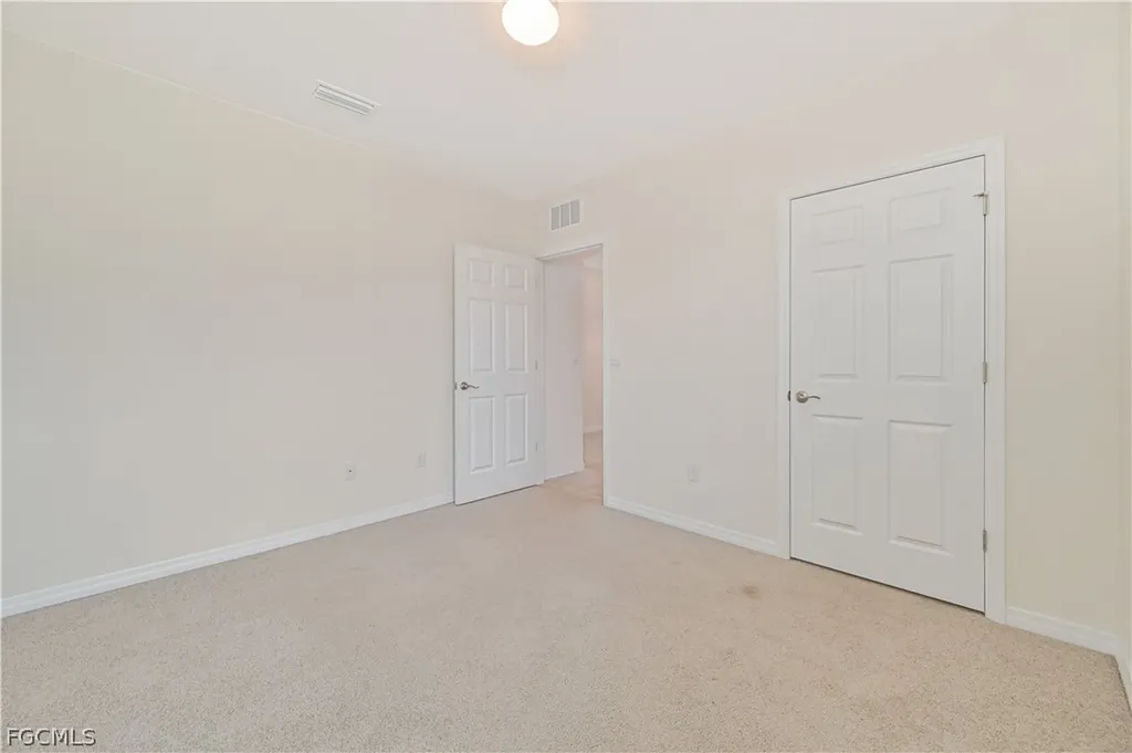1009 Jacaranda Parkway E Cape Coral FL 33909