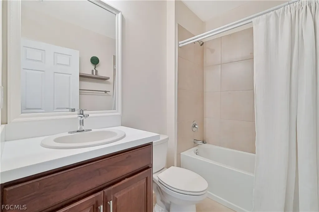1009 Jacaranda Parkway E Cape Coral FL 33909