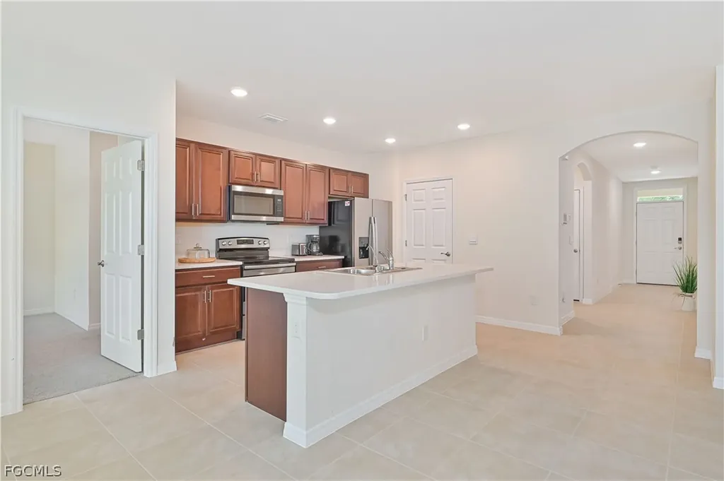 1009 Jacaranda Parkway E Cape Coral FL 33909