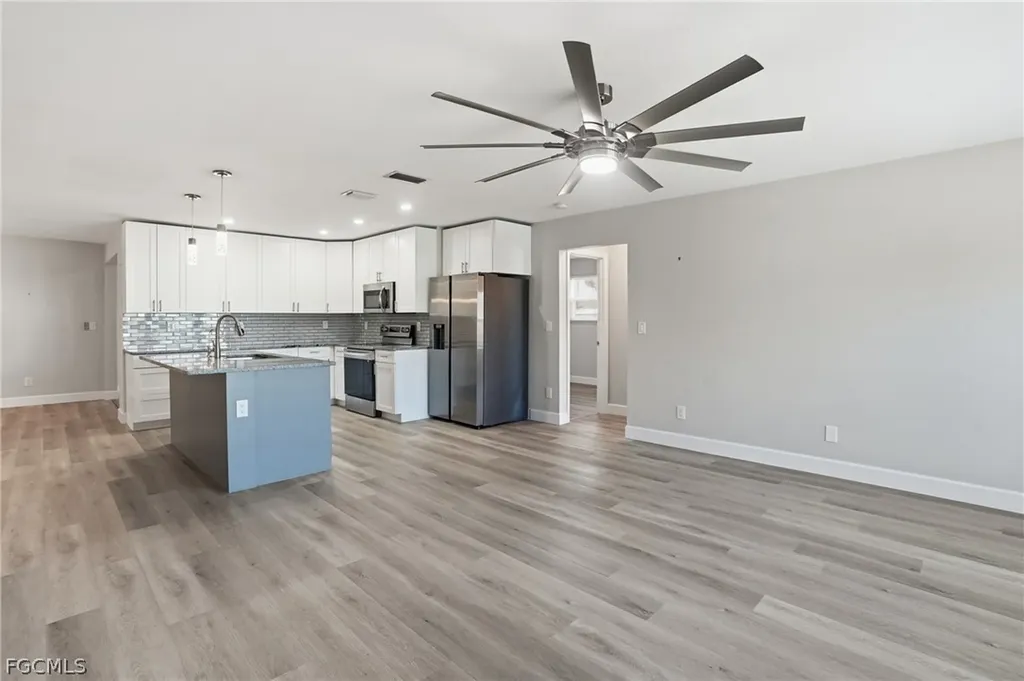1206 SW 8th Street Cape Coral FL 33991
