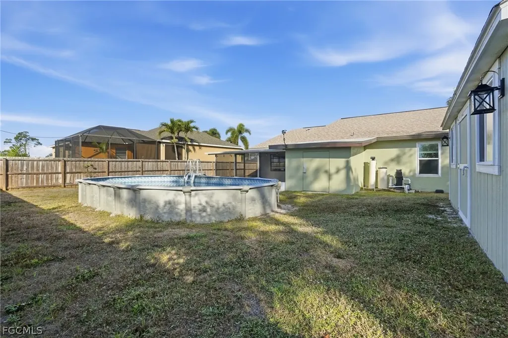 1206 SW 8th Street Cape Coral FL 33991