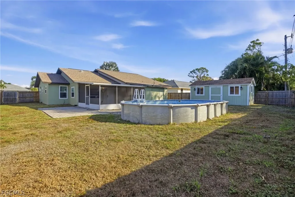 1206 SW 8th Street Cape Coral FL 33991