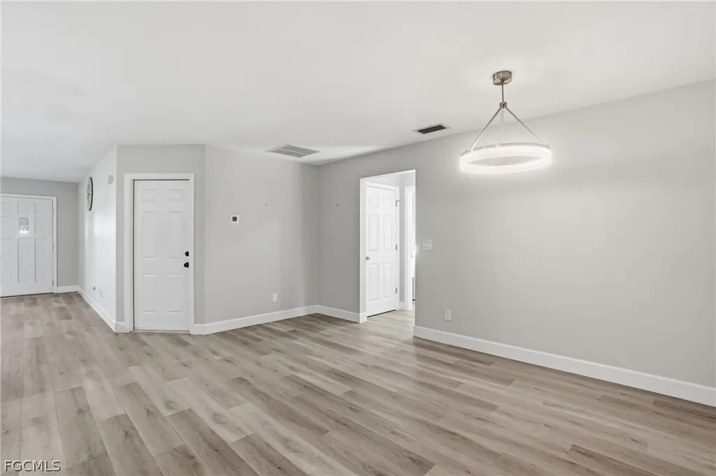1206 SW 8th Street Cape Coral FL 33991