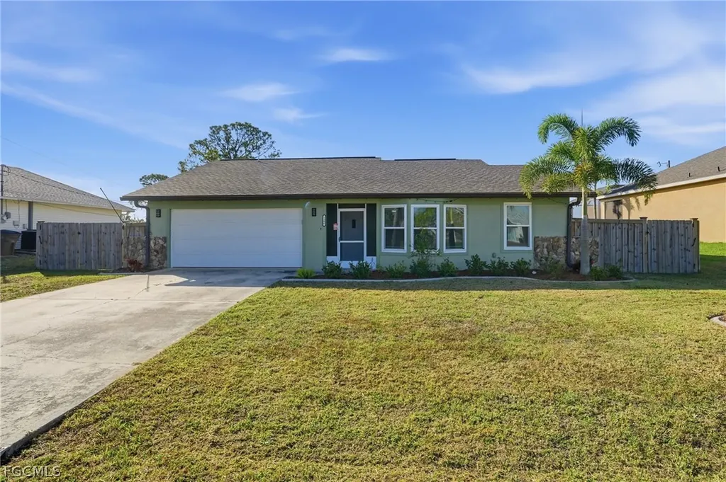 1206 SW 8th Street Cape Coral FL 33991
