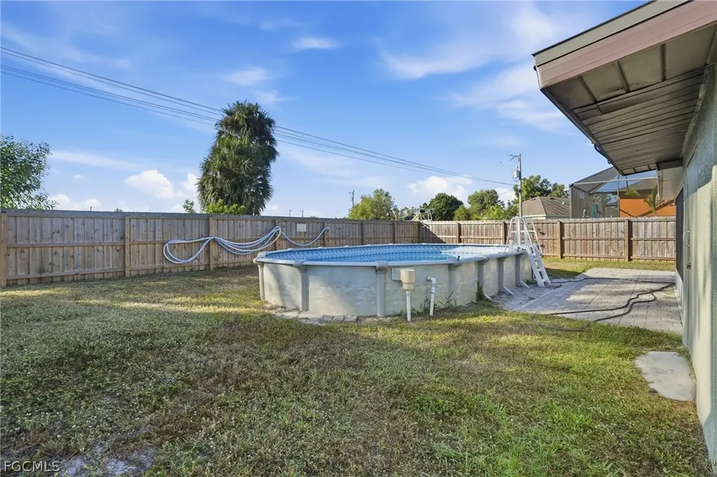 1206 SW 8th Street Cape Coral FL 33991
