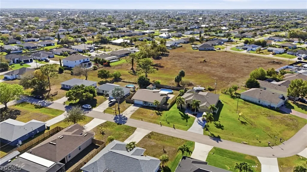 1206 SW 8th Street Cape Coral FL 33991