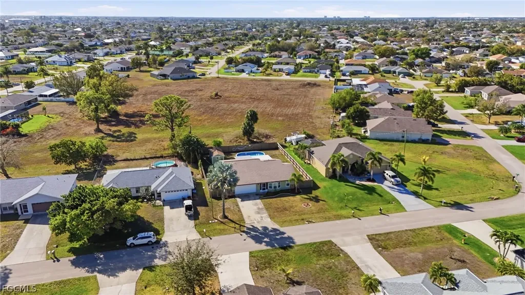 1206 SW 8th Street Cape Coral FL 33991