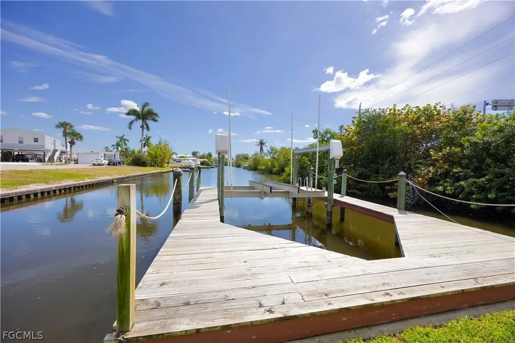 17520 Azalea Lane Fort Myers Beach FL 33931