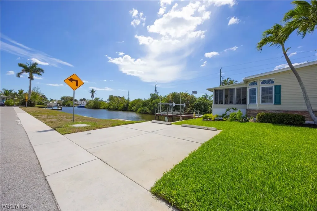 17520 Azalea Lane Fort Myers Beach FL 33931