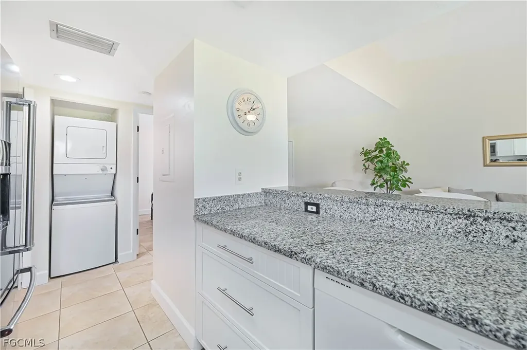 5530 Trailwinds Drive Fort Myers FL 33907